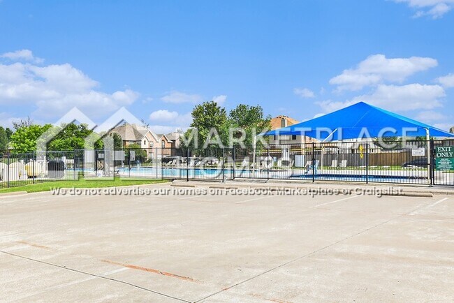 Building Photo - 10828 Gray Mare Dr