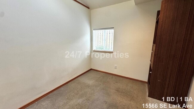 Building Photo - Beautiful 1 BD | 1 BA ADU with Driveway Parking - Milwaukie