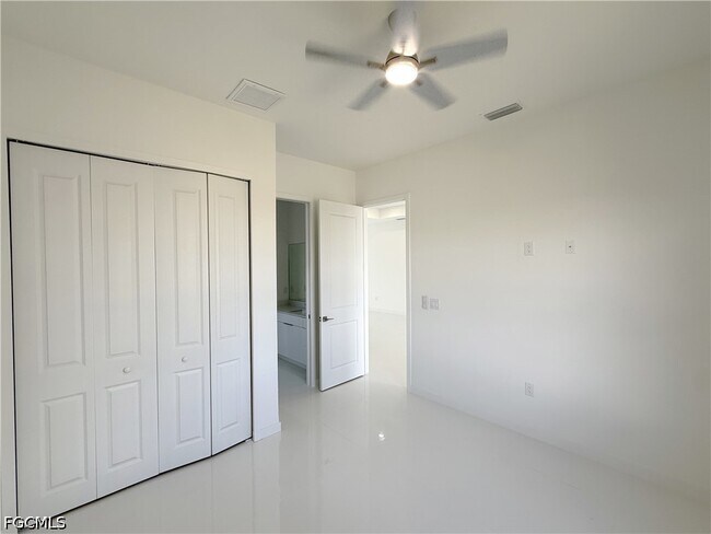 Building Photo - 4331 NW 31st Terrace