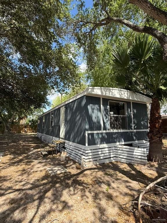 Building Photo - 11 Sunset St