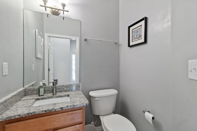 Building Photo - West Meadows 3 Bedroom Townhome Awaits!
