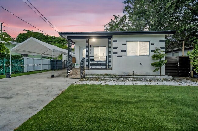 Primary Photo - 277 NW 48th St