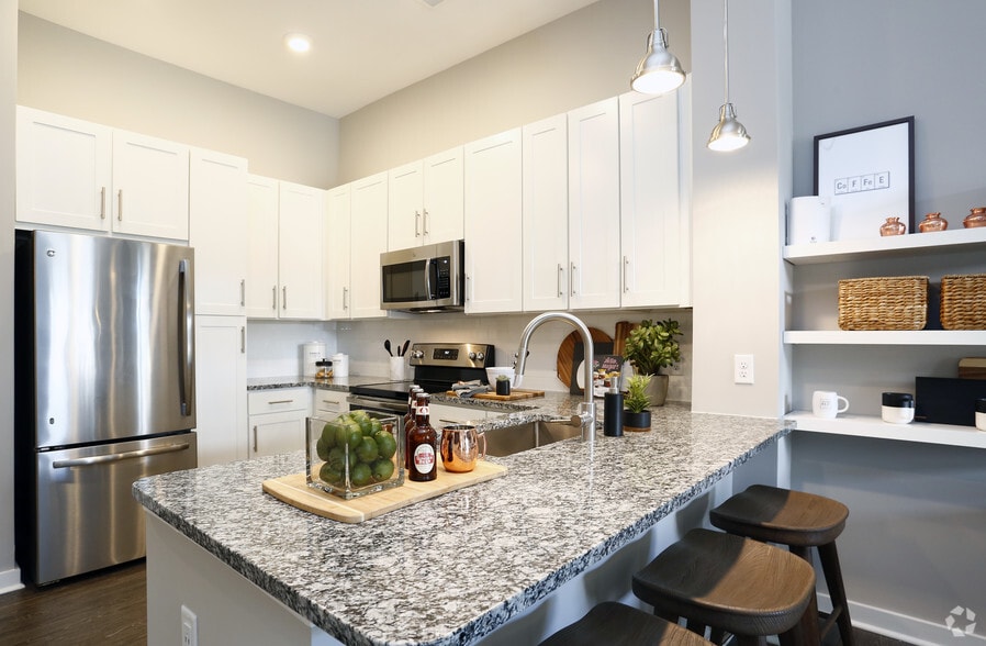1BR, 1BA - 797sf A3- Kitchen - Blu on Farrington