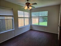 Building Photo - 8530 Lake Crystal Dr