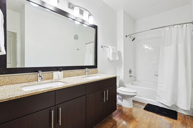 Building Photo - 5445 Town and Country Blvd