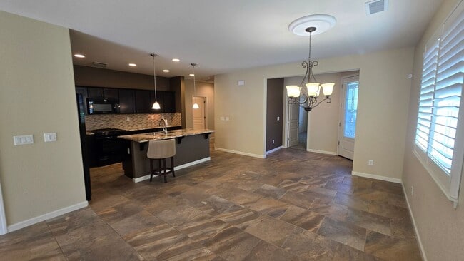 Building Photo - Single Story Del Webb Home!