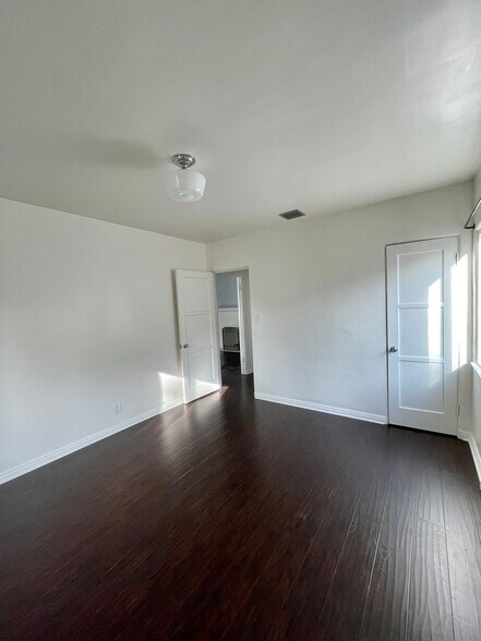 Front bedroom - 328 N Lincoln St