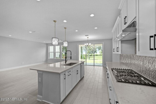 Building Photo - 27 Oak Pk Dr