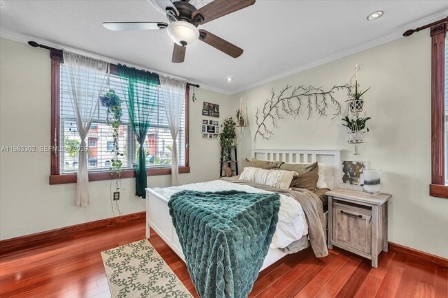 Building Photo - 1033 NE 17th Way