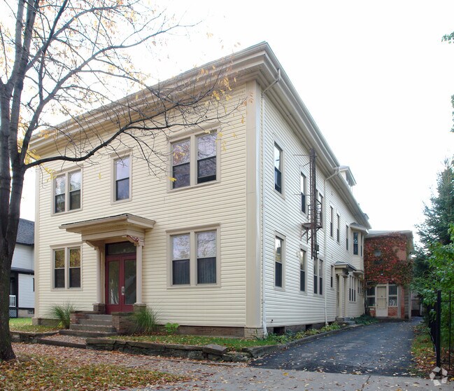 Primary Photo - 89-95 Edinburgh St