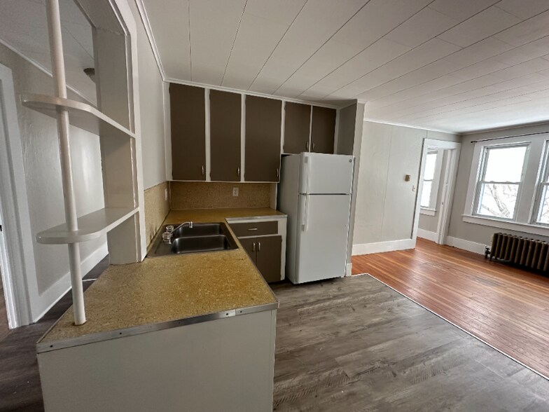 Building Photo - 152 W Seneca St