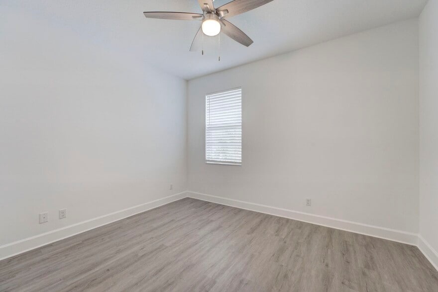 Building Photo - 9075 Kingsmoor Way