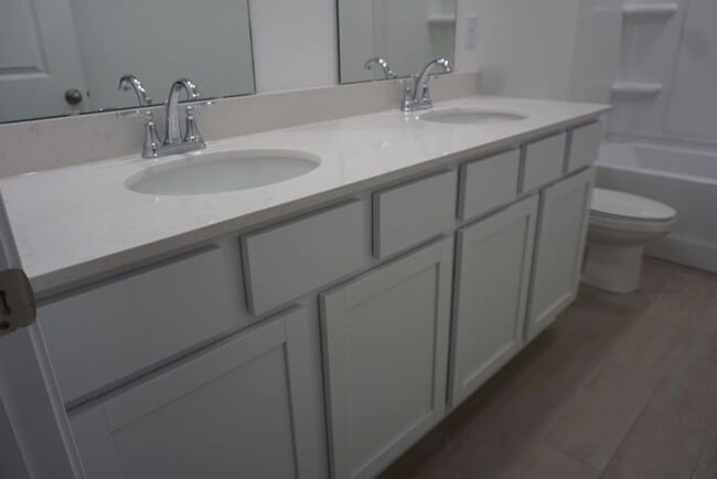 Building Photo - Newly Built 3 Bedroom 2.5 Bathroom Home wi...