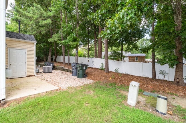 Building Photo - 202 Tallula Ln
