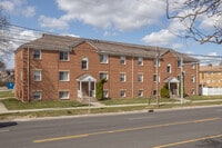 Building Photo - Parma Pointe