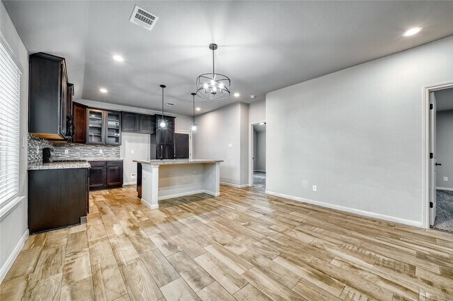 Building Photo - 7919 Cypress Country Dr