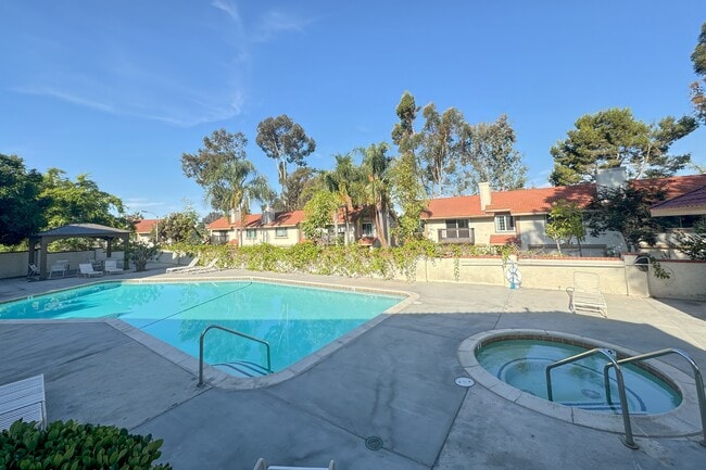 Building Photo - 348 Windy Ln