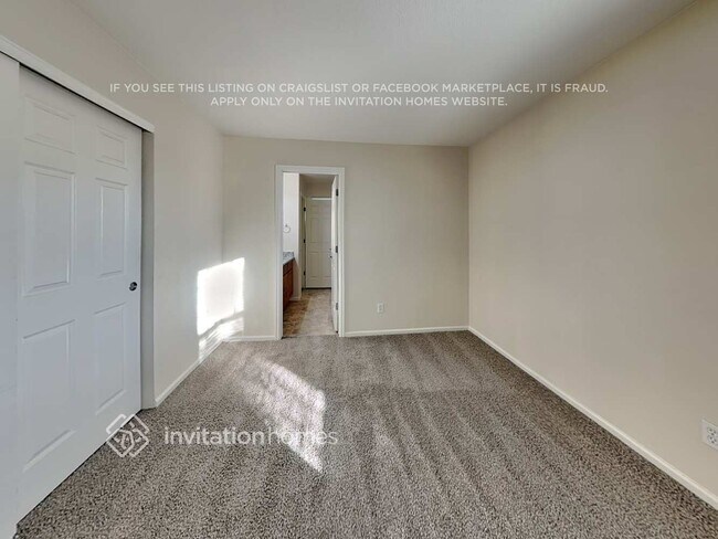 Building Photo - 16414 E 117th Ave