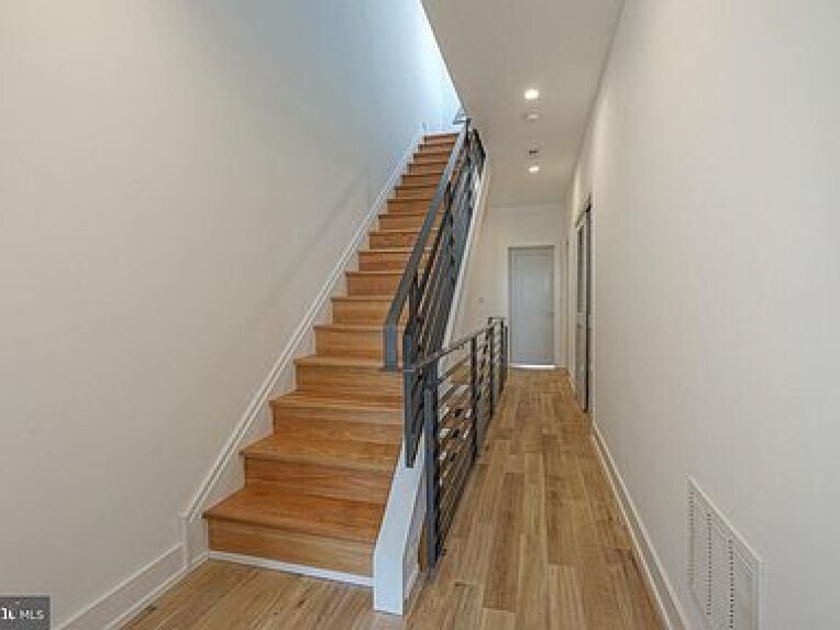 Building Photo - 1544 S 20th St