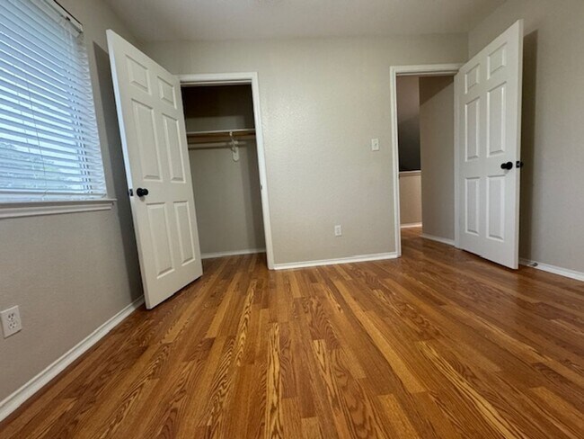 Building Photo - Updated Austin's Colony 4 bedroom 2.5 bath...