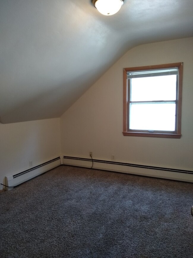 Building Photo - 716-4