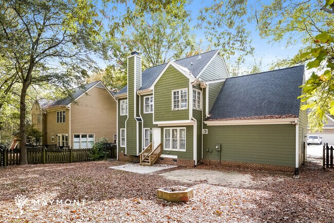 Building Photo - Gorgeous 3 Bedroom