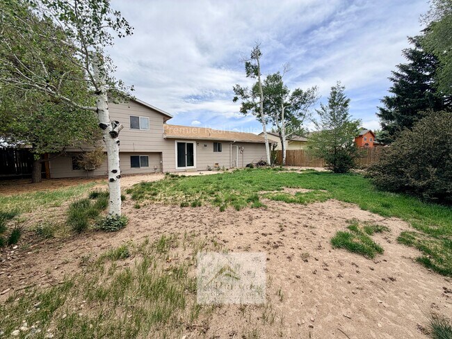 Building Photo - 6156 Del Paz Dr