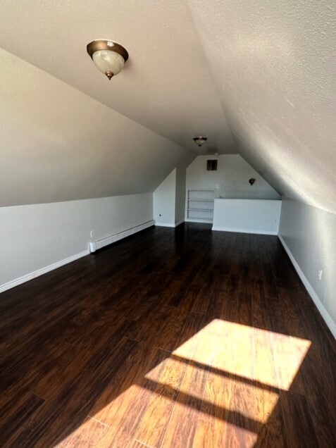 Building Photo - 425 Gold Rush Dr