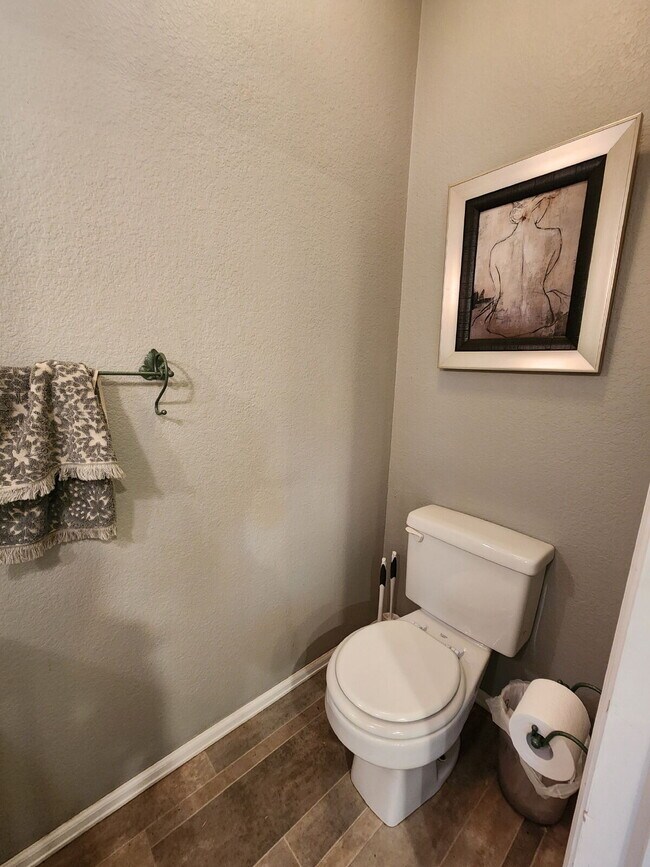 Building Photo - Stunning 3 Bedroom Townhome Tucked Away In Breathtaking Community