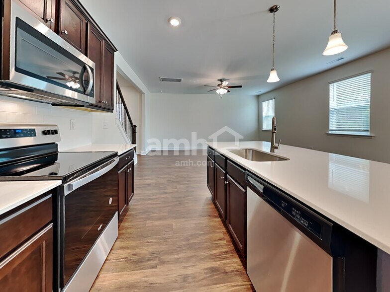 Building Photo - 1307 Bethany Dallas Dr