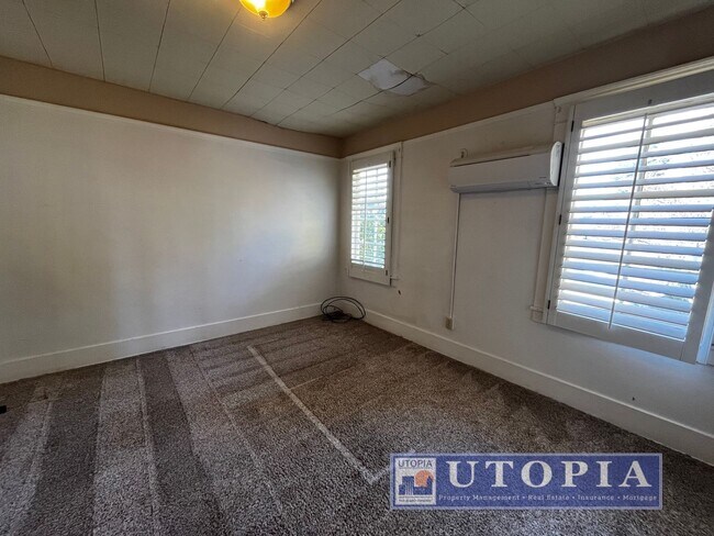 Building Photo - Charming 3 bedroom, 2 bathroom home in the...