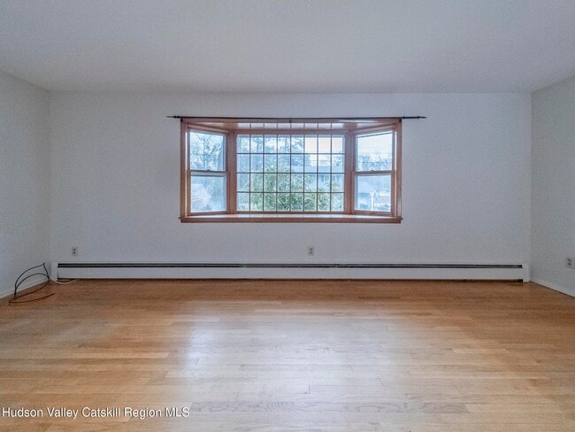 Building Photo - 30 Redwood Rd