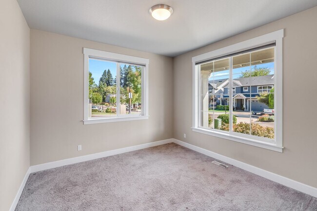 Building Photo - Beautiful 4 Bed, 3 Bath Rental Home in She...