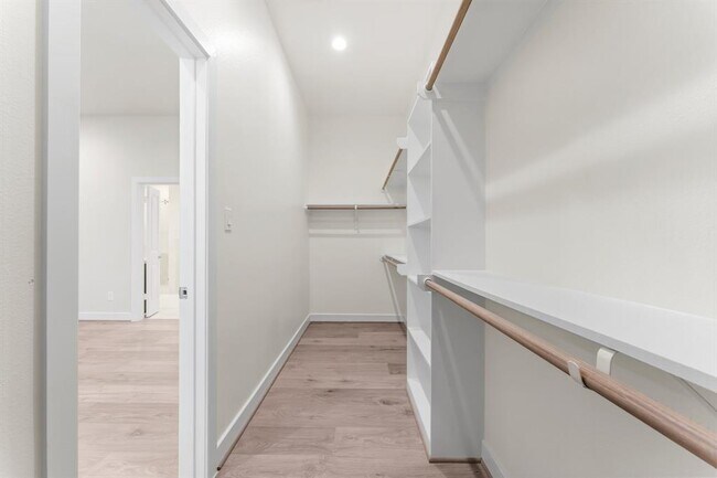 Building Photo - 5905 Haring Ln