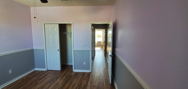 Building Photo - 811 Parker Den Dr