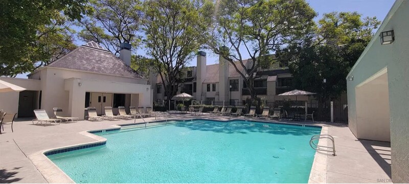 Building Photo - 2210 River Run Dr