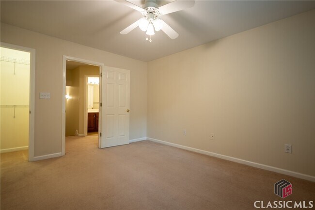 Building Photo - 1030 Laurel Springs Ct
