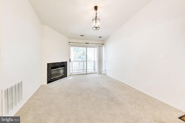 Building Photo - 13117 Wonderland Way