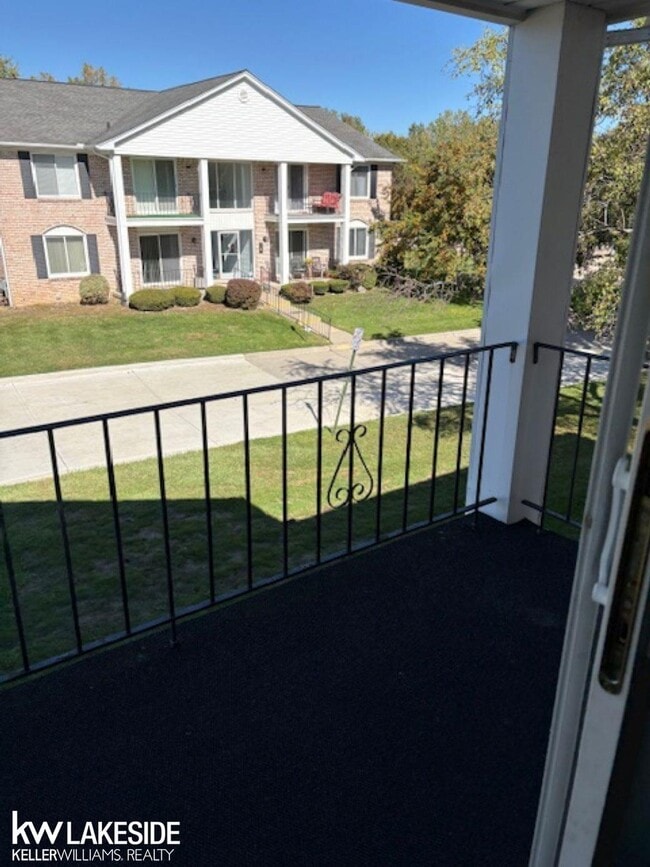 Building Photo - 14231 Ivanhoe Dr
