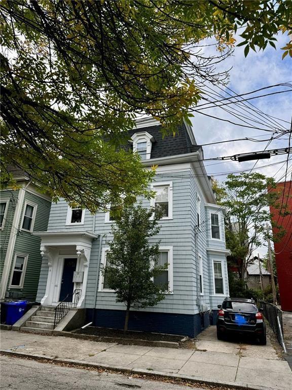 Building Photo - 63 Vernon St