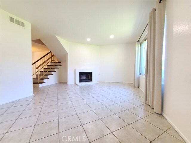 Building Photo - 1077 S Santo Antonio Dr