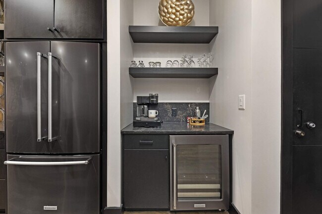 Building Photo - 126 2nd Ave N