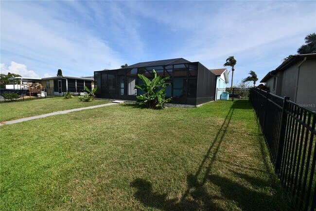 Building Photo - 3839 Star Island Dr