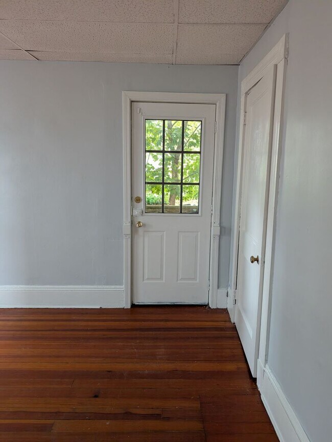 Building Photo - 185 Lowell St