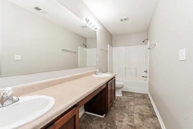 Building Photo - 2500 Boxford Ln