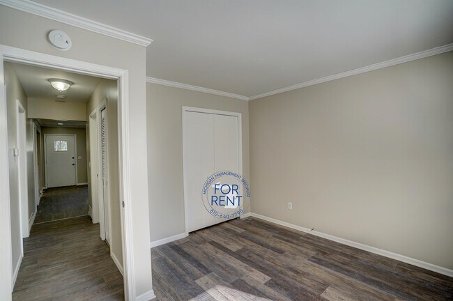 Building Photo - 3717 Larchmont St