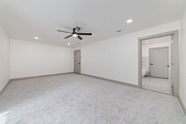 Building Photo - 11931 S Red Cedar Cir
