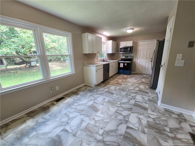 Building Photo - 346 Tucson Dr
