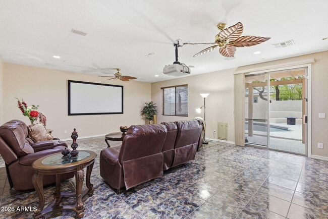 Building Photo - 6206 W Buckhorn Trail