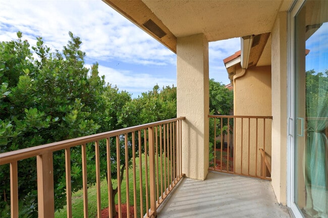 Building Photo - 322 Villa Cir